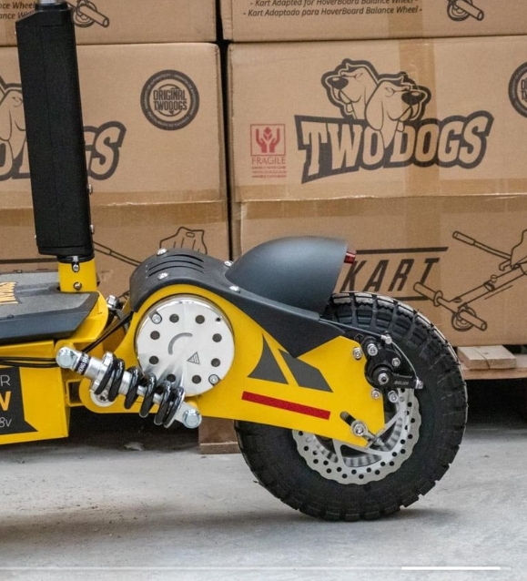 Foto do produto Patinete Elétrico Two Dogs 1000w 48v Amarelo – Garagem 6 Estrelas