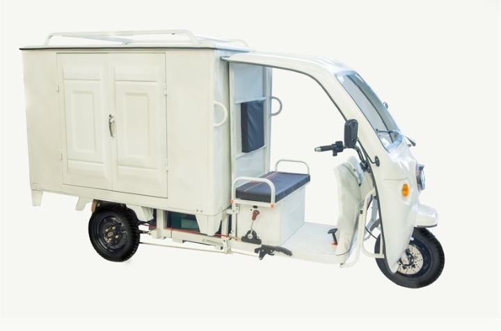 Foto do produto Triciclo Elétrico carga cabinado 600kg